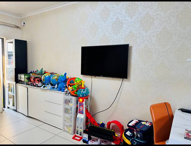 3 BEDROOM PENTHOUSE FOR SALE IN DAINFERN